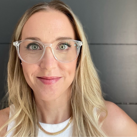 Meet your Posher, Stacy - Picture 6 of 6